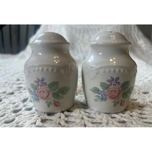 Pfaltzgraff Rosalinda tea rose salt and pepper shakers EUC